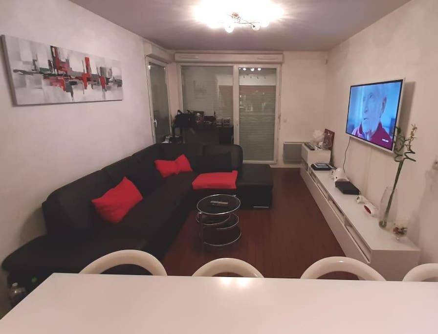 Joli Appartement Avec Jardin Et 2 Parkings Prives Argenteuil Εξωτερικό φωτογραφία