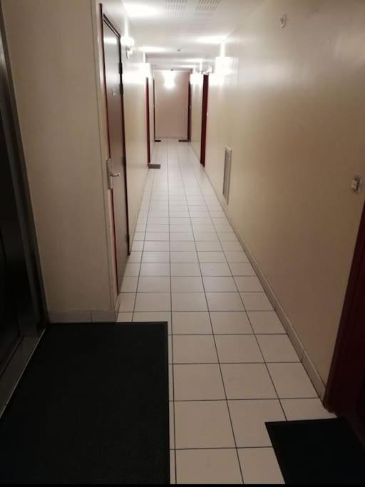 Joli Appartement Avec Jardin Et 2 Parkings Prives Argenteuil Εξωτερικό φωτογραφία