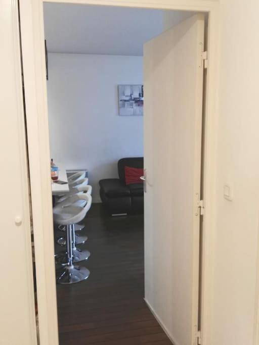 Joli Appartement Avec Jardin Et 2 Parkings Prives Argenteuil Εξωτερικό φωτογραφία